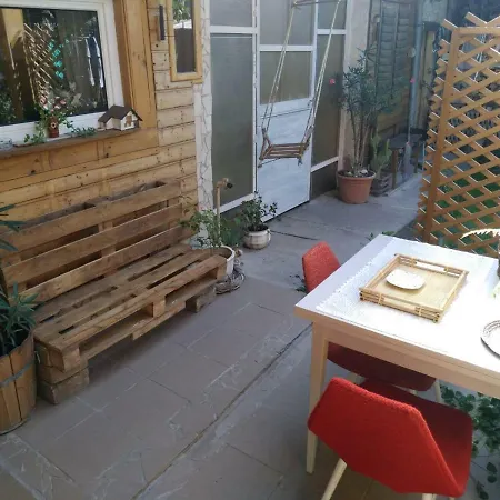 Levendula Haz Apartament Vác